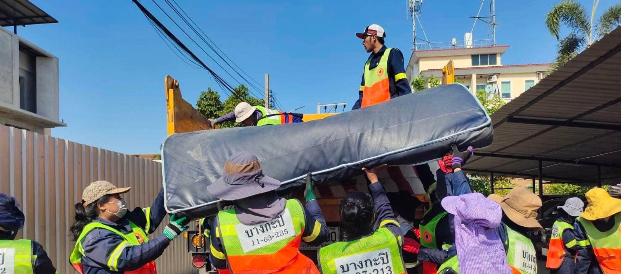 Large waste disposal service (free) - Greener Bangkok