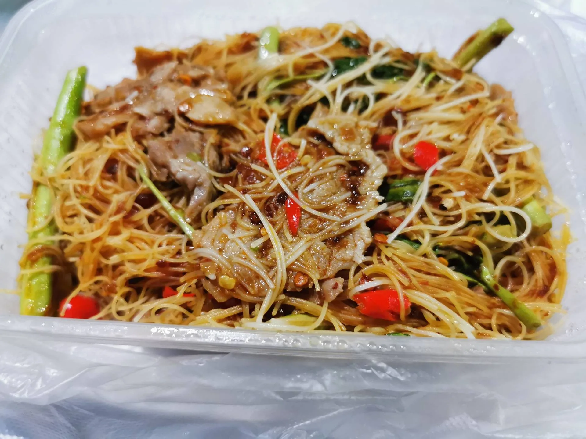 ฉอเล้ง​ หมี่กระเฉดตลาดพลู