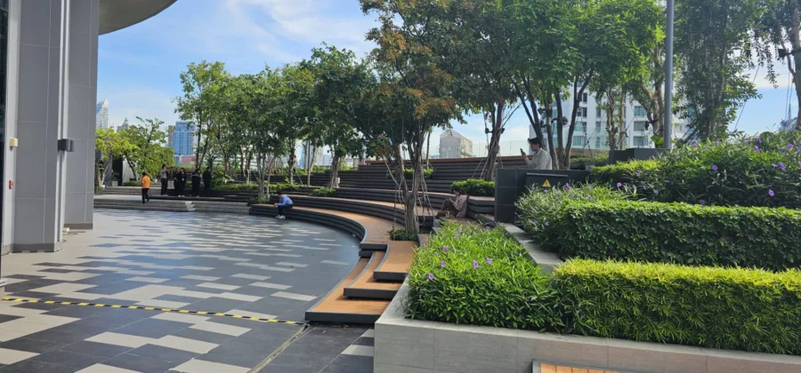 Sky Garden (อาคารสามย่านมิตรทาวน์)