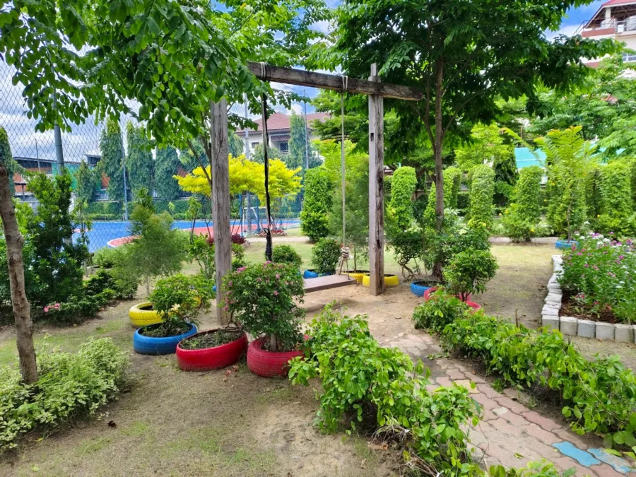 ลานเอนกประสงค์ สวนสุขเวชชวนารมย์