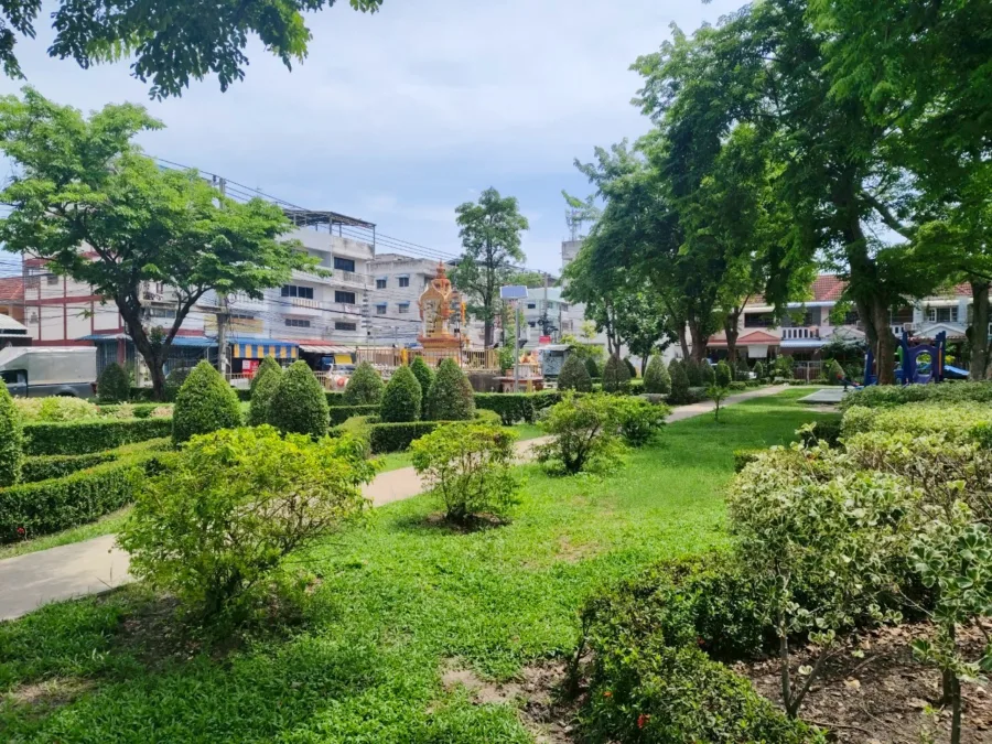 สวนหย่อมหมูู่บ้านวิเศษสุขนคร โครงการ18