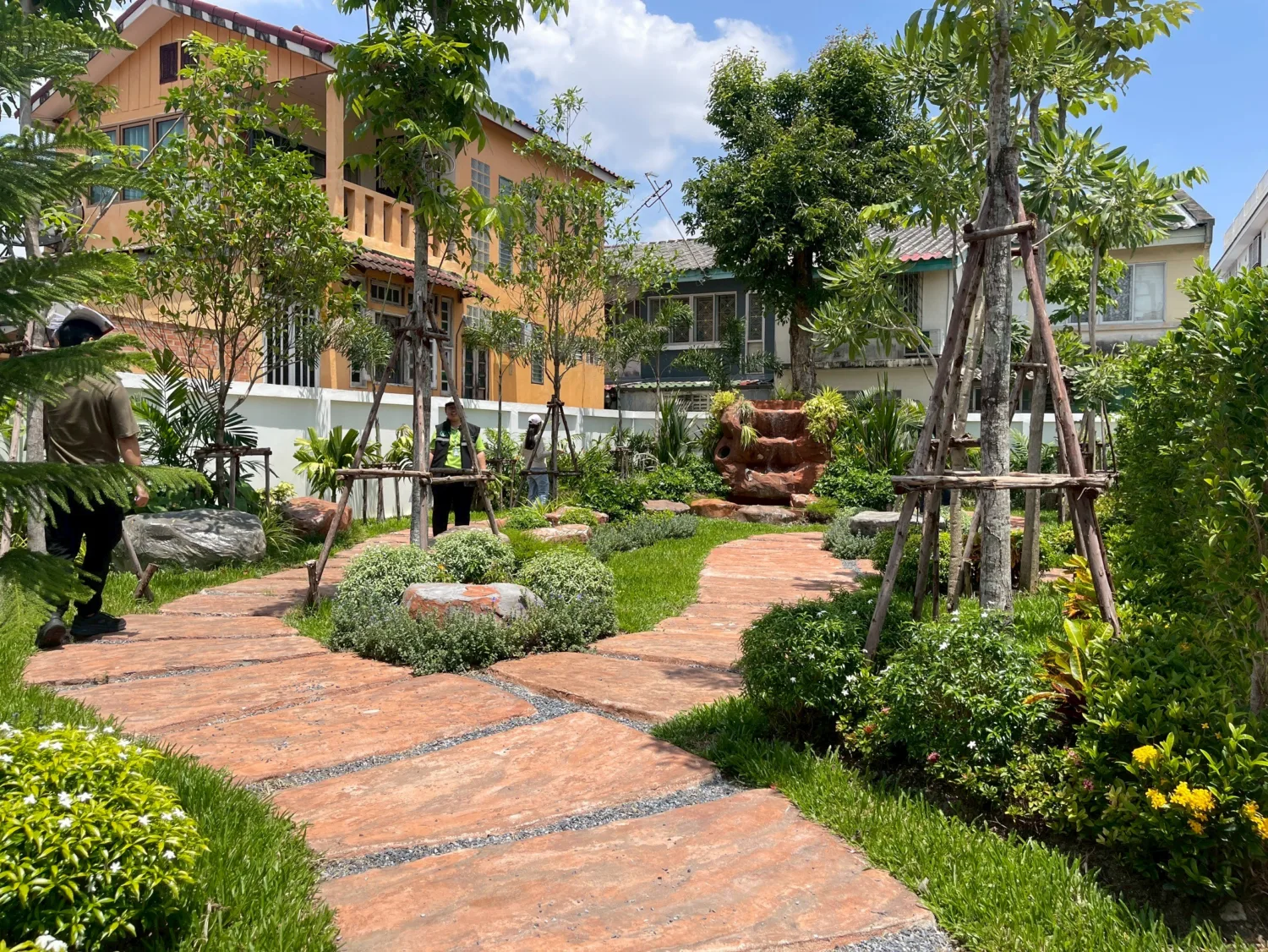 สวน 15 นาที เคหะชุมชนร่มเกล้าโซนหลังคาแดง