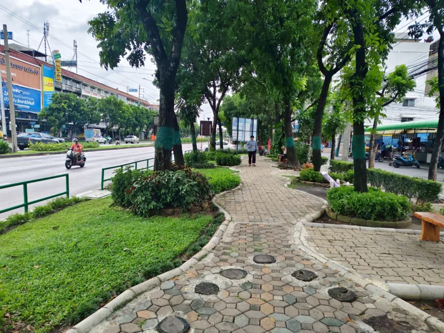 สวนถนนเพชรเกษม 79