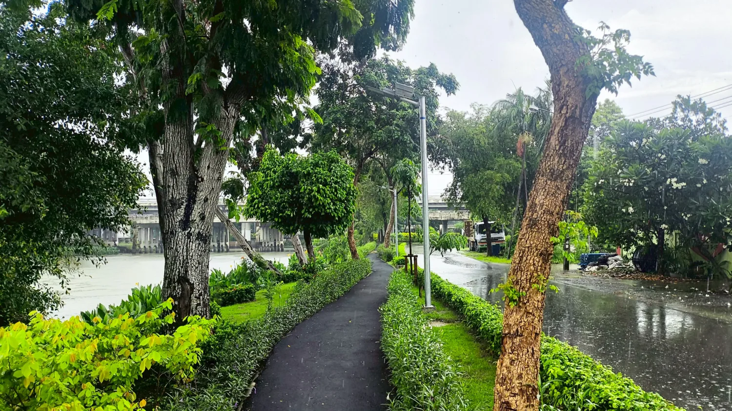 สวนน้ำคันนายาวภิรมณ์ ซอยเสรีไทย 38 แยก 14