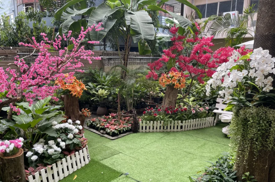 สวนสบายใจ (ข้างฝ่ายทะเบียนสำนักงานเขตห้วยขวาง)