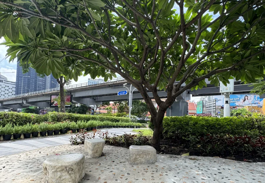 สวนสามย่าน