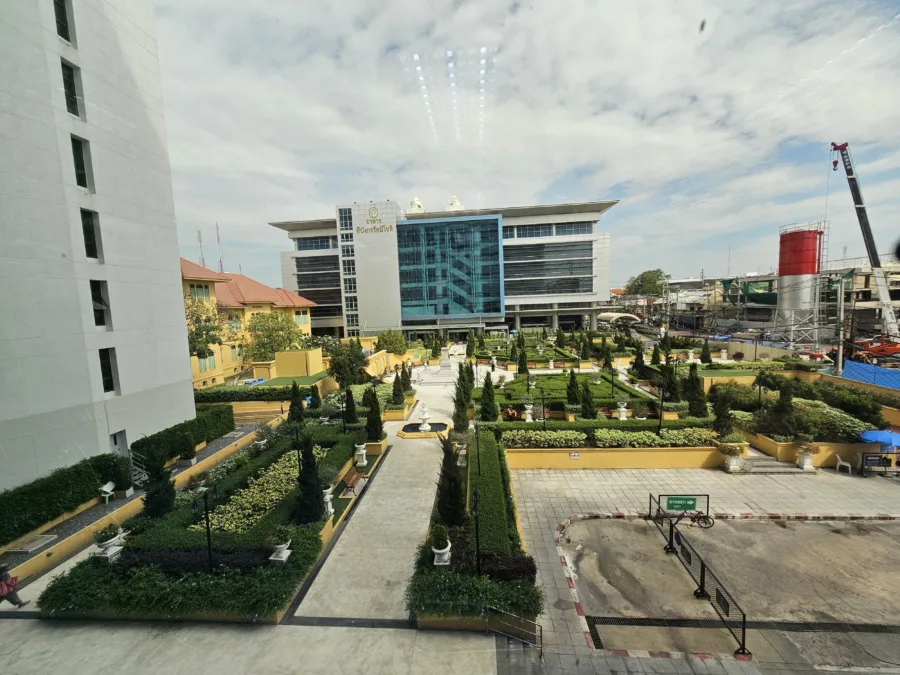 สวนหน้าคณะแพทยศาสตร์วชิรพยาบาลฯ