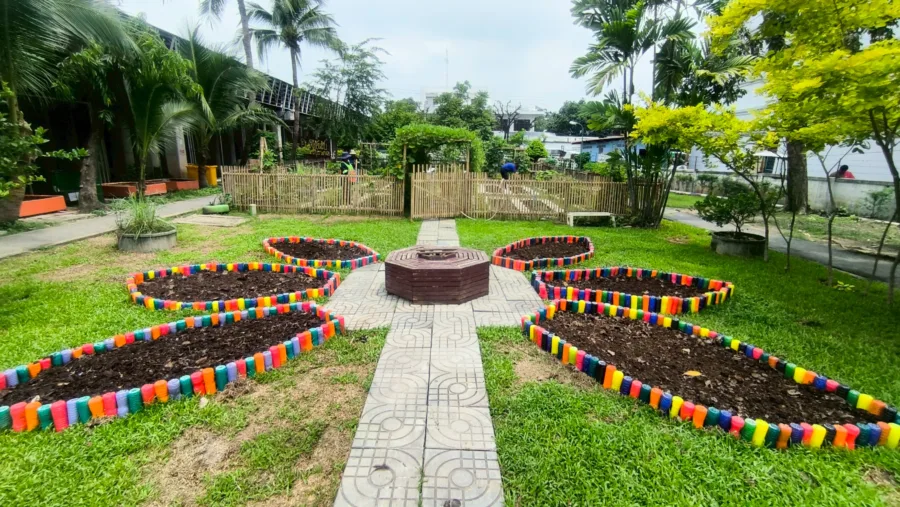 สวนหย่อมแปลงปันสุข