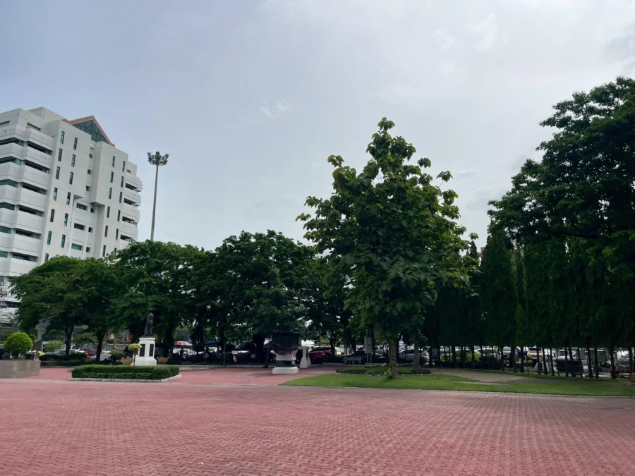 สวนเฉลิมพระเกียรติ ร.9