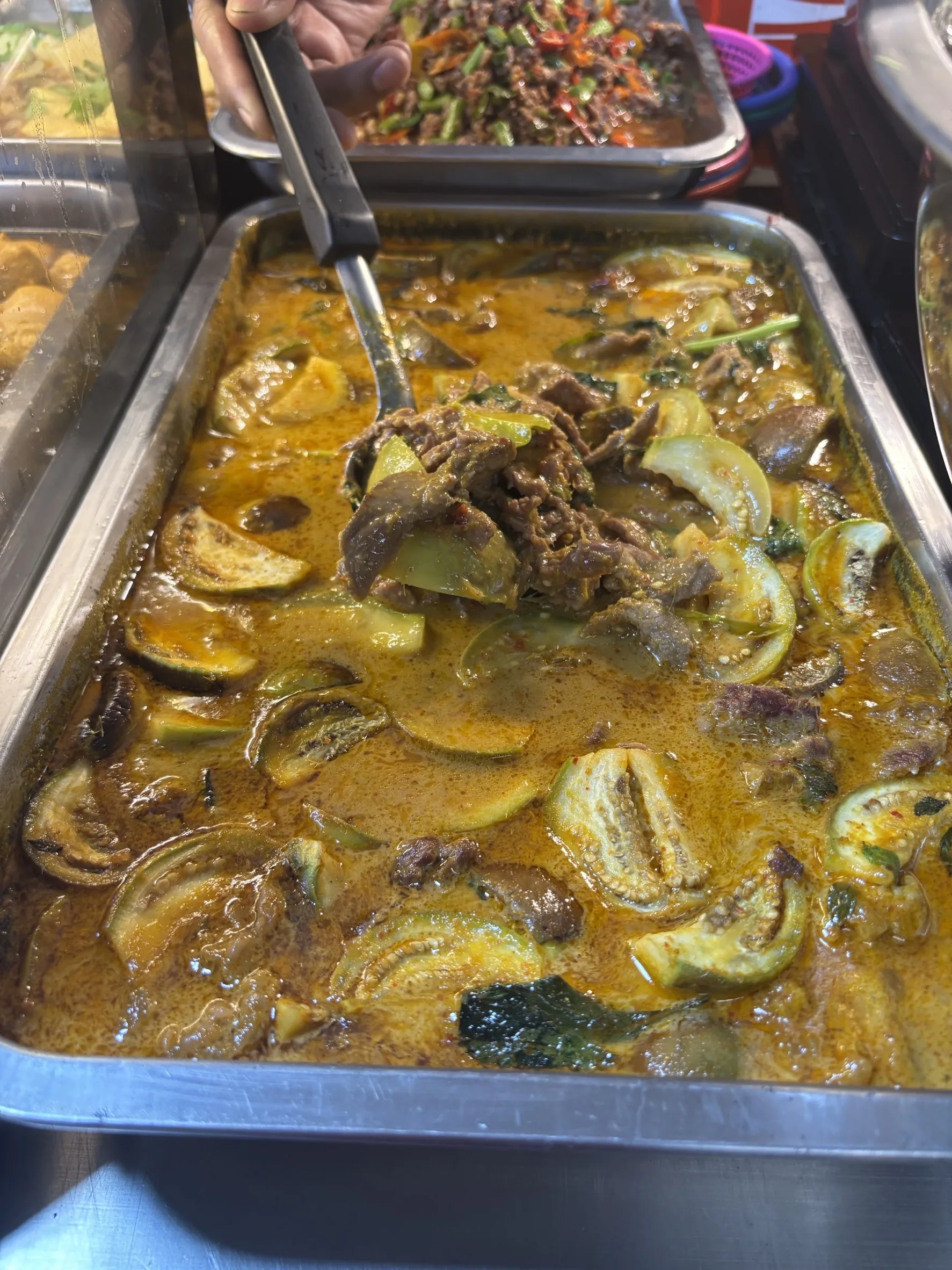 ข้าวแกงครัวคุณเจี๊ยบ ICONSIAM
